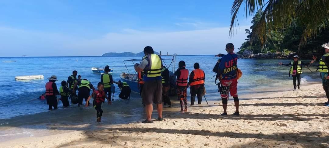 Ella'S Place Salang Tioman Kampong Ayer Batang ภายนอก รูปภาพ