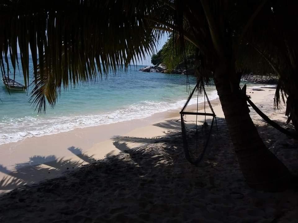 Ella'S Place Salang Tioman Kampong Ayer Batang ภายนอก รูปภาพ