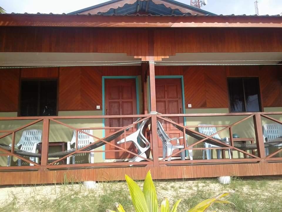 Ella'S Place Salang Tioman Kampong Ayer Batang ภายนอก รูปภาพ