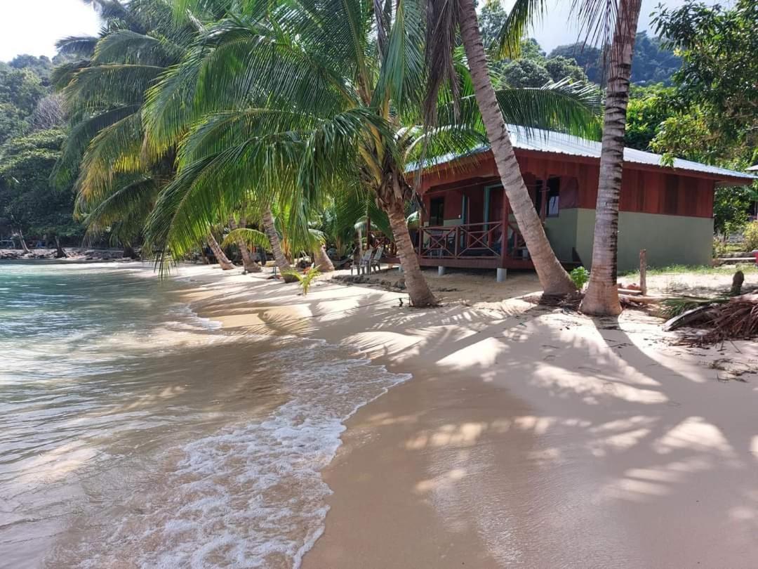 Ella'S Place Salang Tioman Kampong Ayer Batang ภายนอก รูปภาพ